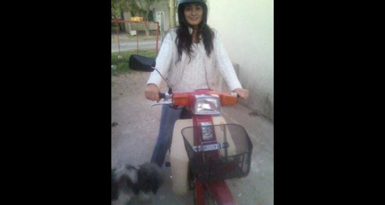 La enfermera que viajaba en bicicleta de Castro a Vuelta de Obligado ya tiene su moto