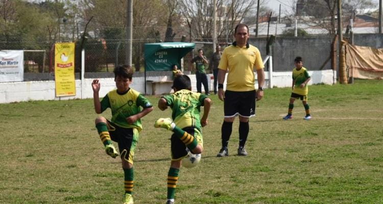 Inédito: Por un paro de árbitros se suspendió el fútbol infantil