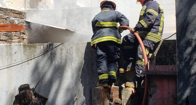 Incendio en una vivienda de Tucumán 70