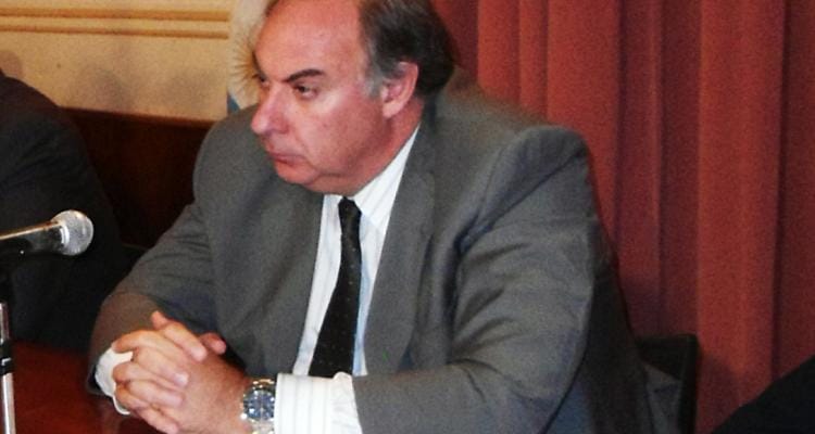 Barbieri: “Vamos a trabajar gratis como secretarios del gabinete para salir de la crisis”
