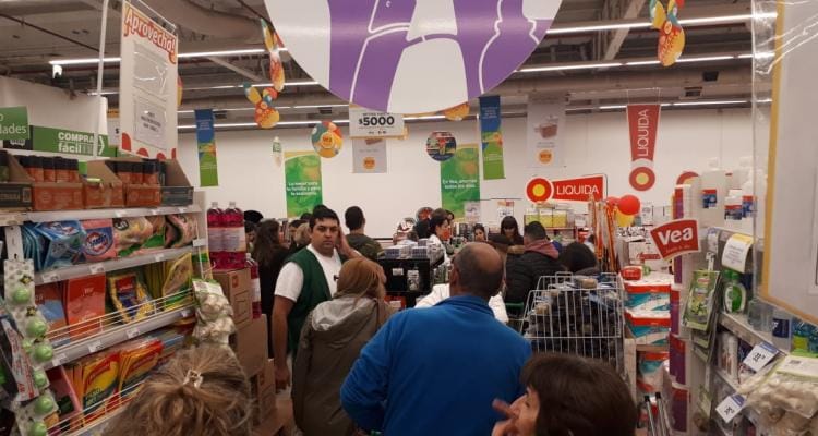 Supermiércoles: cómo pueden hacer autoservicios y supermercados pequeños para adherir al programa de 50 % del banco Provincia