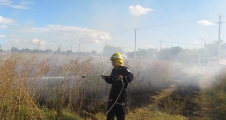 El lunes, tres intervenciones de bomberos por incendios en campos