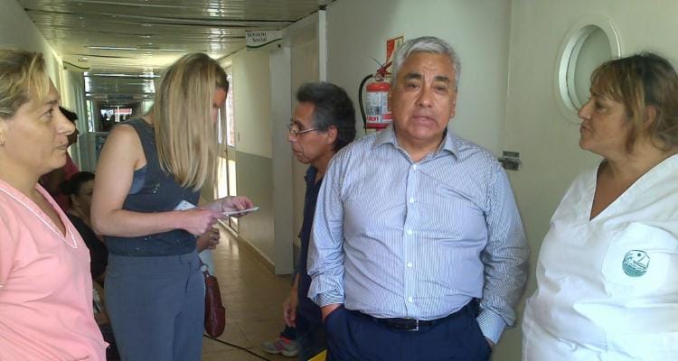 Acompañado por funcionarios y autoridades de Femeba, Salazar recorrió el Hospital