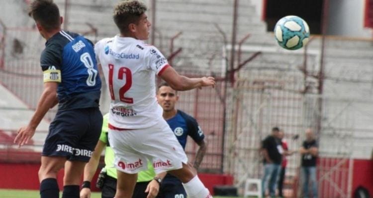 Sebastián Ramírez fue titular en la derrota de Huracán en el inicio de la Copa de la Superliga sin hinchas