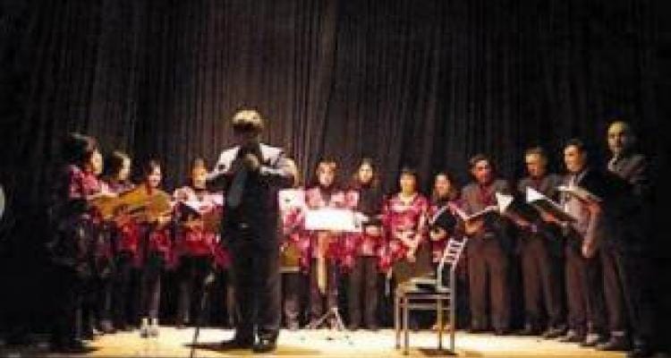La Agrupación Coral Porteña canta en el Salón Dorado