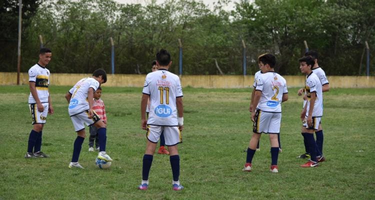 Independencia y Regatas de San Nicolás, a mano en el Torneo de Clubes U13