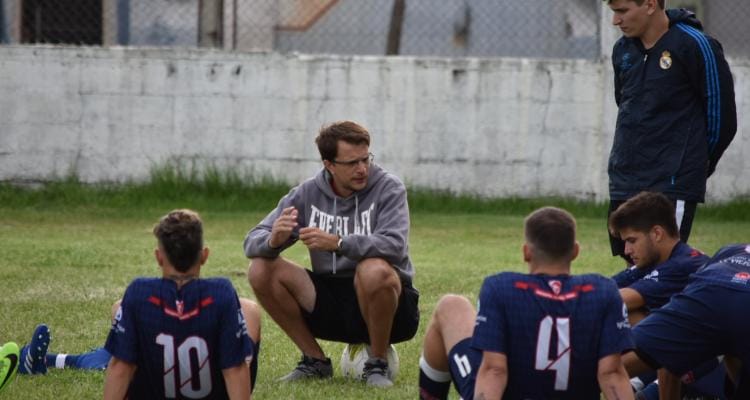Agustín Díaz: “Vamos a llegar muy bien al debut con Sportivo”