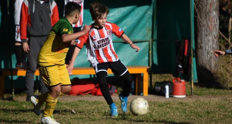 Mitre, Los Andes, Villa Igoillo y Paraná, líderes en el Apertura de la Liga Infantil