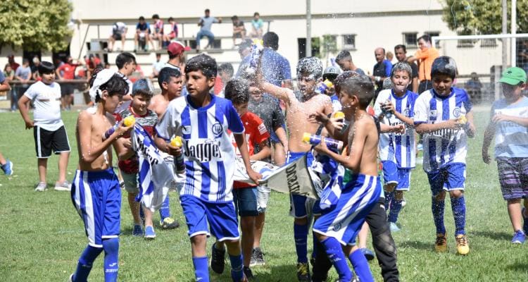 Paraná, Agricultores y El Porvenir campeones en el Clausura de la Liga Infantil