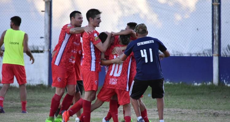 Torneo Regional: Mitre puso el corazón en el Estadio Municipal y se lo dio vuelta a Sarmiento
