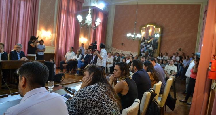 La oposición local cuestionó la ausencia de medidas económicas en el mensaje anual de Salazar