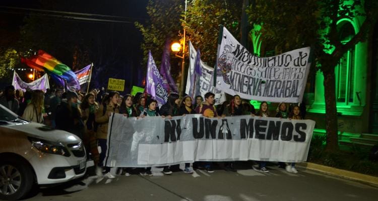 #NiUnaMenos tuvo su marcha local