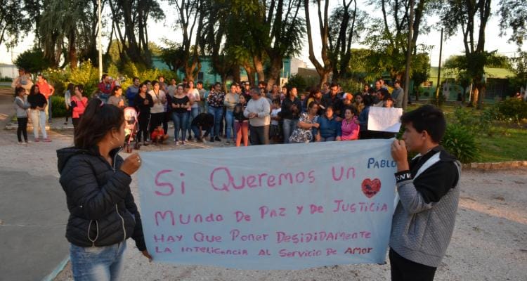 Río Tala conmocionada y dividida tras la muerte de dos adolescentes en la ruta 9