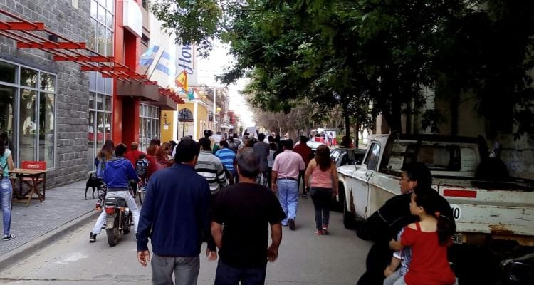 Marcha contra los valores de las multas: Más policías que manifestantes