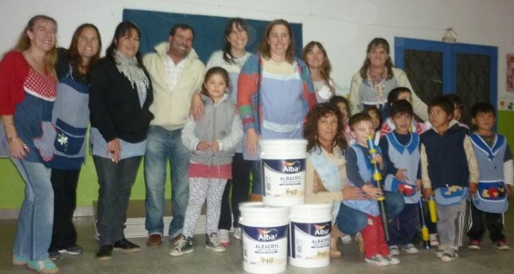 Unión con Fe donó 60 litros de pintura al Jardín de Castro
