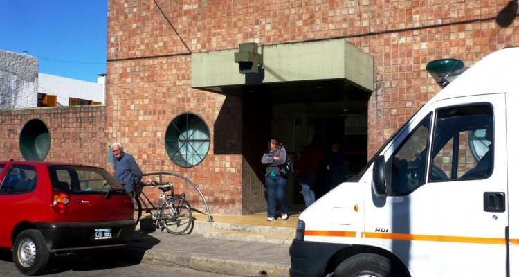 Clínica San Martín: Empleados temen que estén “desmantelando” el edificio