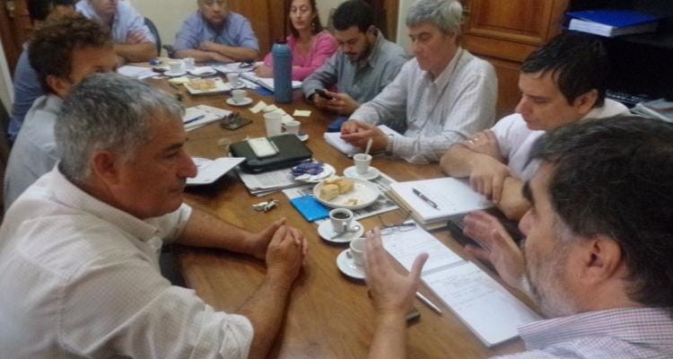 Salazar reunió a sus funcionarios para analizar el “compromiso provincial” con la crisis económica