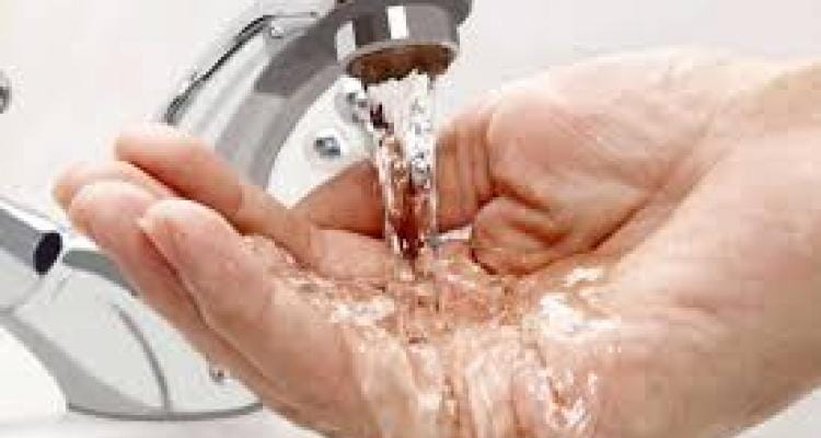 El Gobierno pretende obtener “muestras domiciliarias” de agua para conocer qué es lo que consume cada vecino