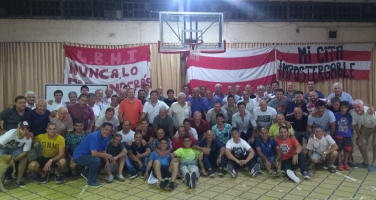Las “glorias” de Paraná se volvieron a juntar en una emotiva cena