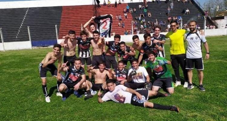 Atlético Baradero gritó campeón del Clausura para reserva
