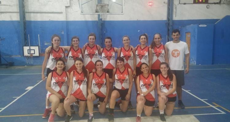 Paraná volvió a ganar en el Torneo Local femenino y se afirma en la cima