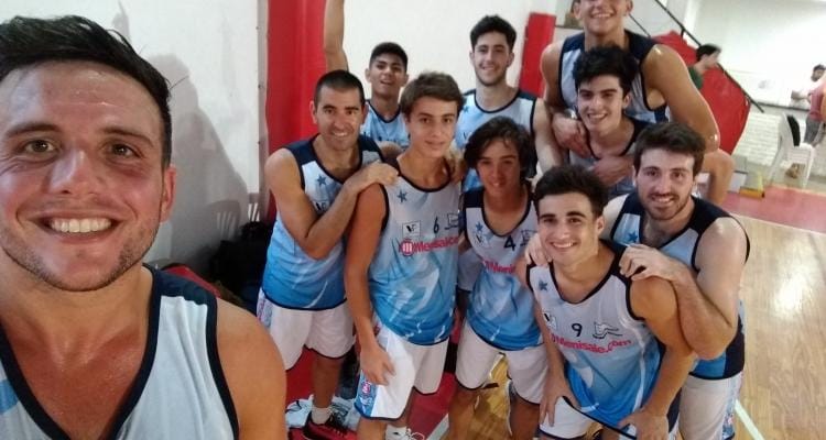 Torneo Local de 1ª: Náutico no dejó dudas ante Paraná Rojo y es el primer finalista de la Copa de Oro