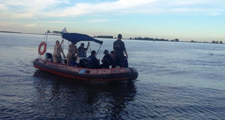 Continúa la búsqueda del hombre que cayó a las aguas del río Paraná