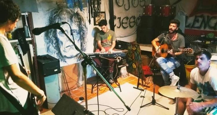 Musgo presenta “Río”, una noche de canciones con amigos en Cuarta Pared