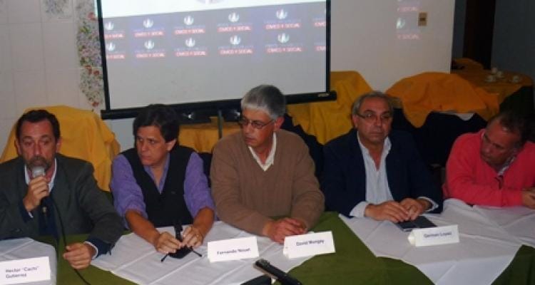 Cachi Gutiérrez y Gustavo Vignali acompañaron el lanzamiento de Fernando Nouet