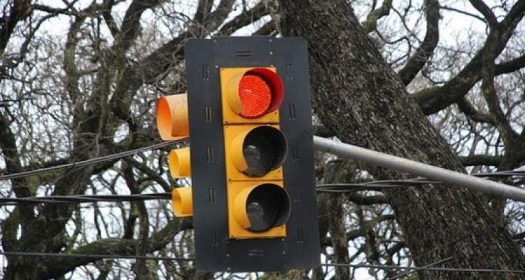 Proponen instalar semáforos en Mitre al 2600