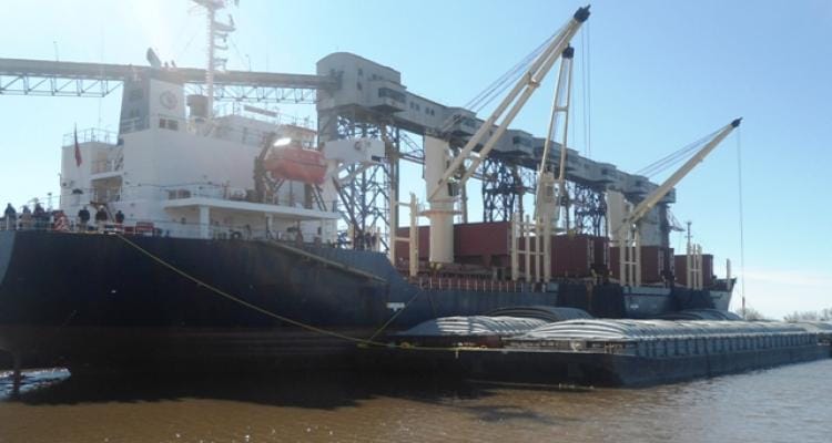 Puerto: Demoras en el trasbordo desde barcazas pone en riesgo la continuidad de la operatoria