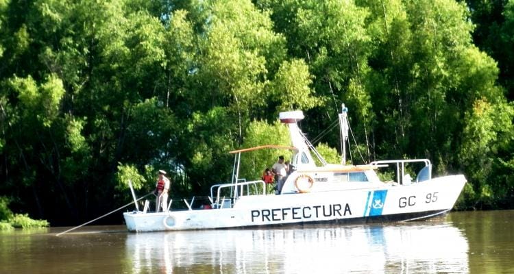Prefectura busca a un hombre que cayó a las aguas del río Paraná