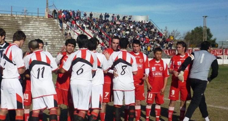 Fútbol: Mitre – Paraná en el Estadio