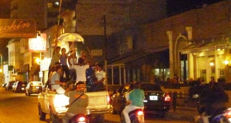 Canotaje: Con una caravana recibieron a los palistas de Las Canaletas
