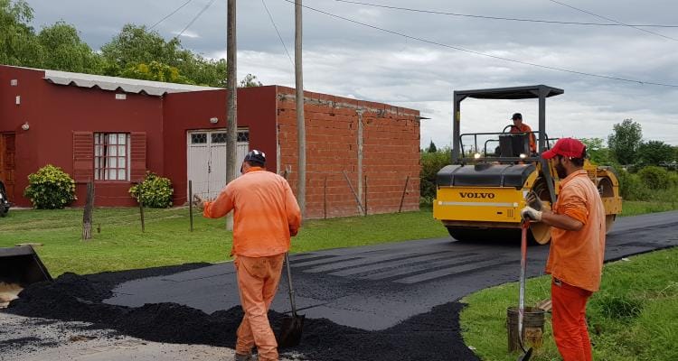 Provincia comprometió casi $ 38 millones para 135 cuadras de carpeta asfáltica
