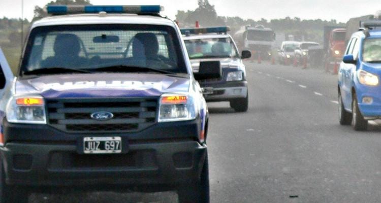 Delincuentes vestidos de policías asaltaron camión en la Ruta 9