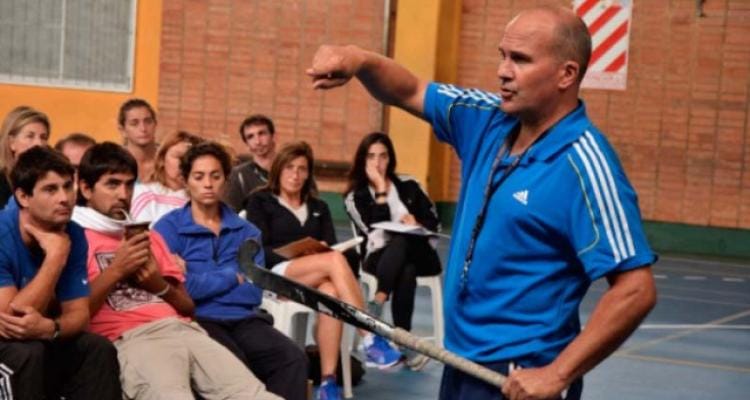 Gustavo Keenan brindará una capacitación de Fortalecimiento Deportivo en hockey en San Pedro