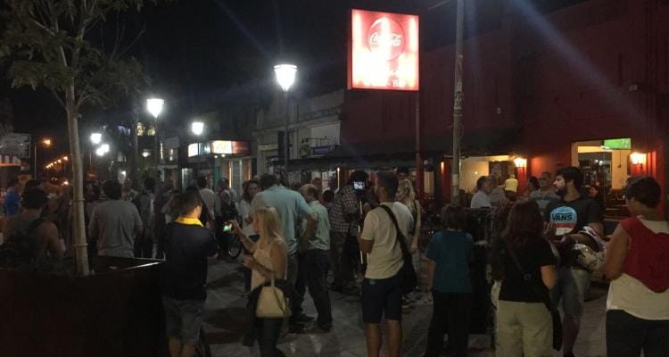 #Ruidazo: Protesta por aumento de tarifas de gas y luz en la peatonal