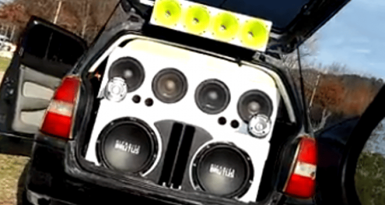 Polémica por música fuerte en los autos: Qué dice la ordenanza que regula el volumen