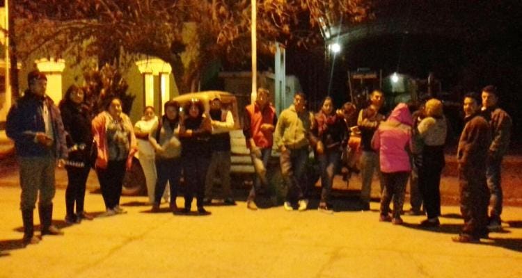 Abuso en Santa Lucía: Padres de víctimas volvieron a reclamar la detención del docente acusado