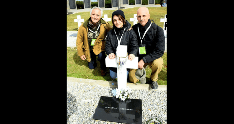 Ahora en Malvinas hay una tumba que lleva el nombre del sargento Mateo Sbert
