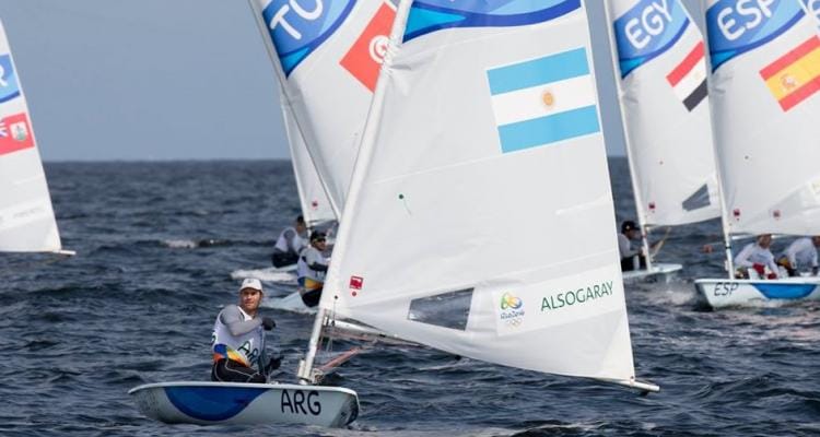 Rio 2016: Julio Alsogaray ganó una regata y lidera la tabla general