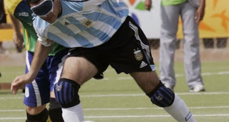 Fútbol: Los Murciélagos vencieron a Paraguay