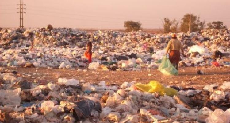 Baradero: Juntan firmas para que eliminen el basural al cielo abierto