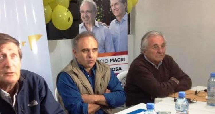 “El 11 de diciembre, cuando Mauricio Macri sea presidente, vamos a eliminar el permiso de exportación”