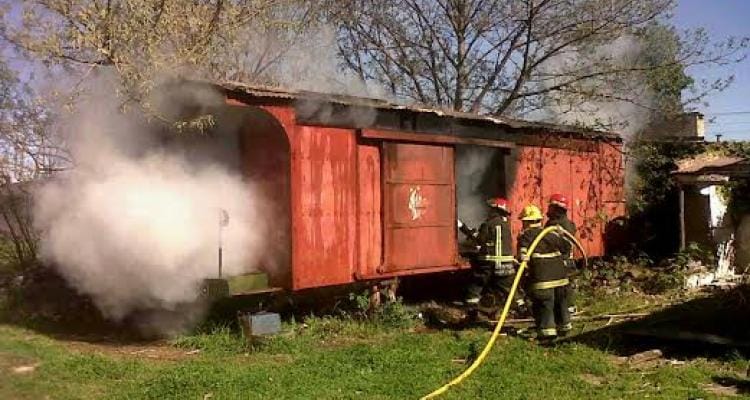 Bomberos interviene en un incendio en la sede de Boys Scouts