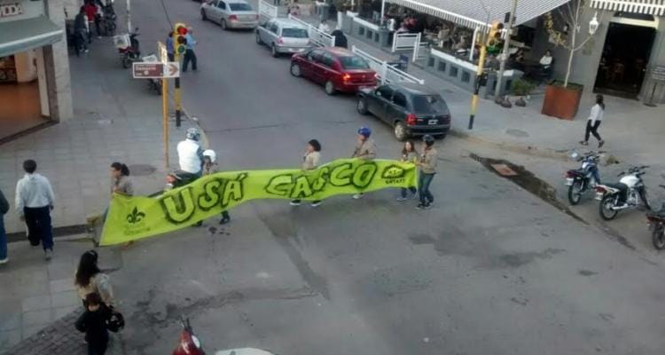 Tránsito: Campaña “Usá Casco” en el centro de la ciudad