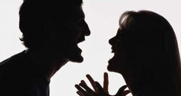 Charla debate sobre noviazgos violentos