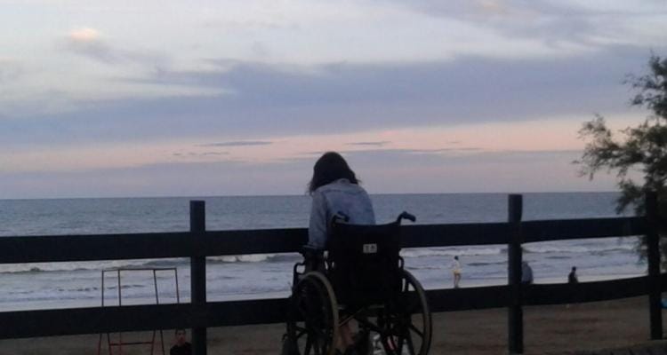 El reclamo de una mujer en silla de ruedas: “San Pedro avanzó muy poco en este tema”