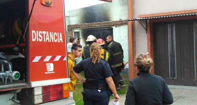 Incendio en una vivienda de Lavalle al 600